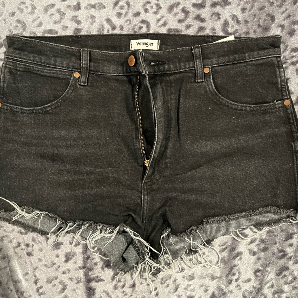 Wrangler vintage onyx black festival shorts